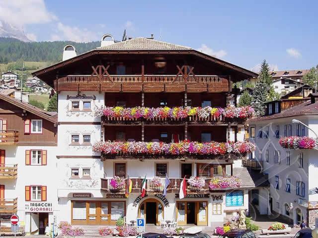 Post Hotel Moena Bagian luar foto