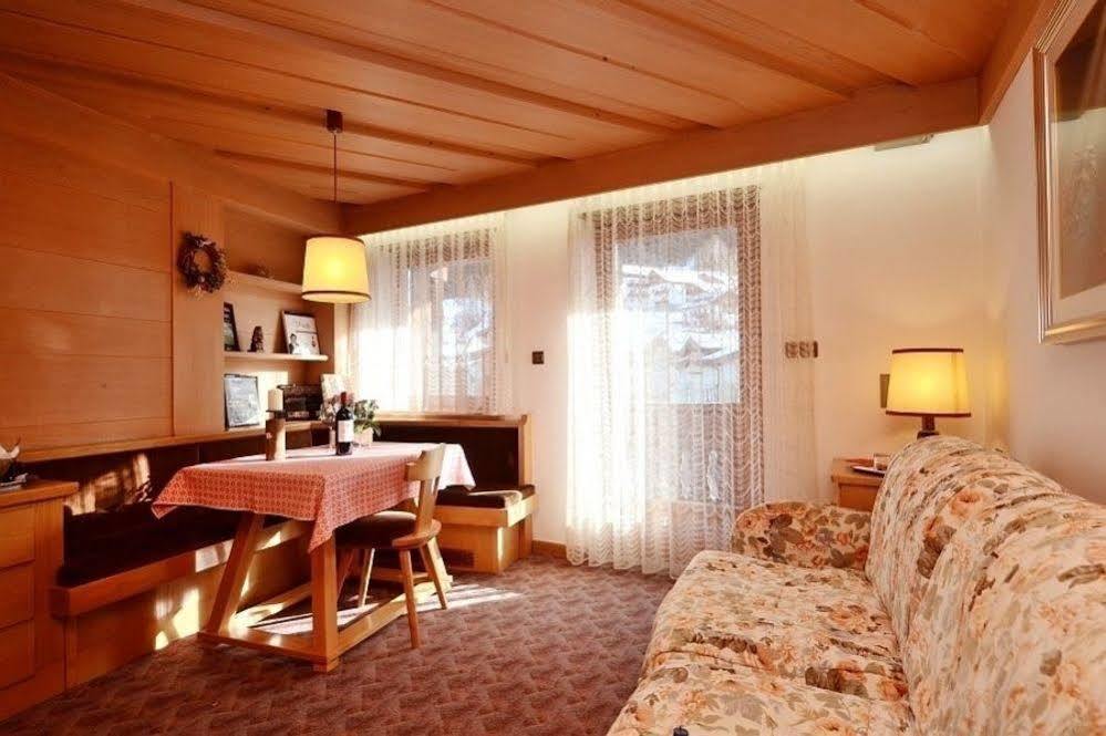 Post Hotel Moena Bagian luar foto